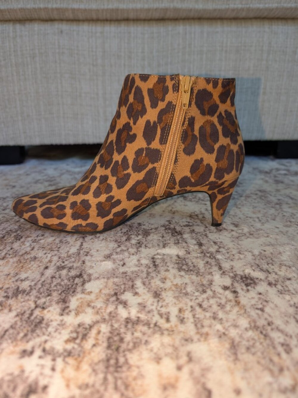 Size 7.5 Old Navy Leopard Print Ankle Booties Kitten Heel Pointed Toe